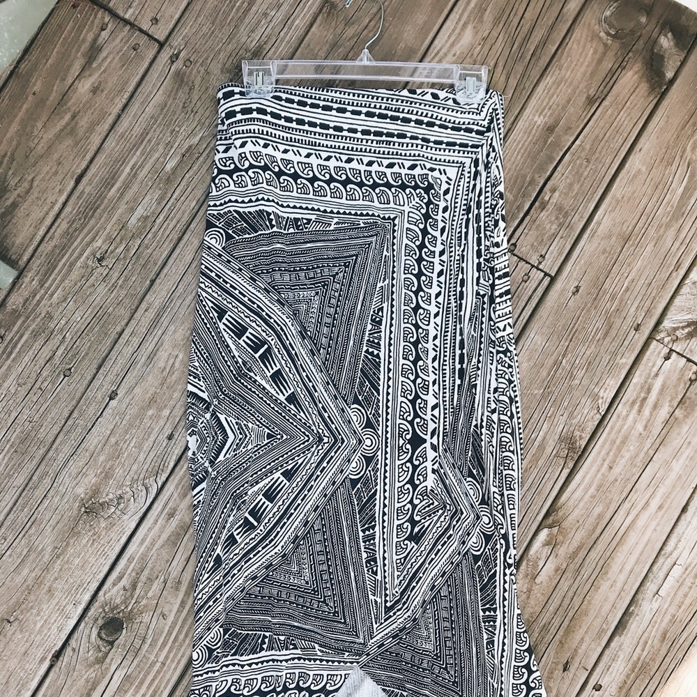 High low Anthropologie patterned maxi skirt